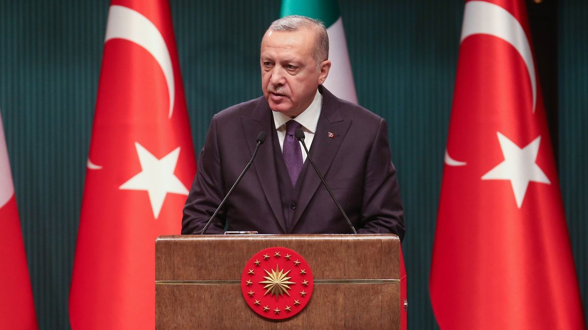 Ekonomická krize v Turecku? Erdogan ji řeší válčením